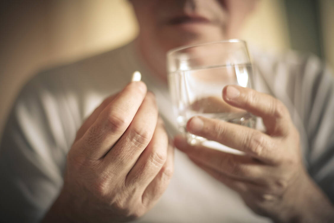 Bei niedrig dosierter Acetylsalicylsäure ist genau zwischen der Sekundär- und der Primär­prävention kardiovaskulärer Ereignisse zu unterscheiden. / Foto: Getty Images/Mladen Zivkovic