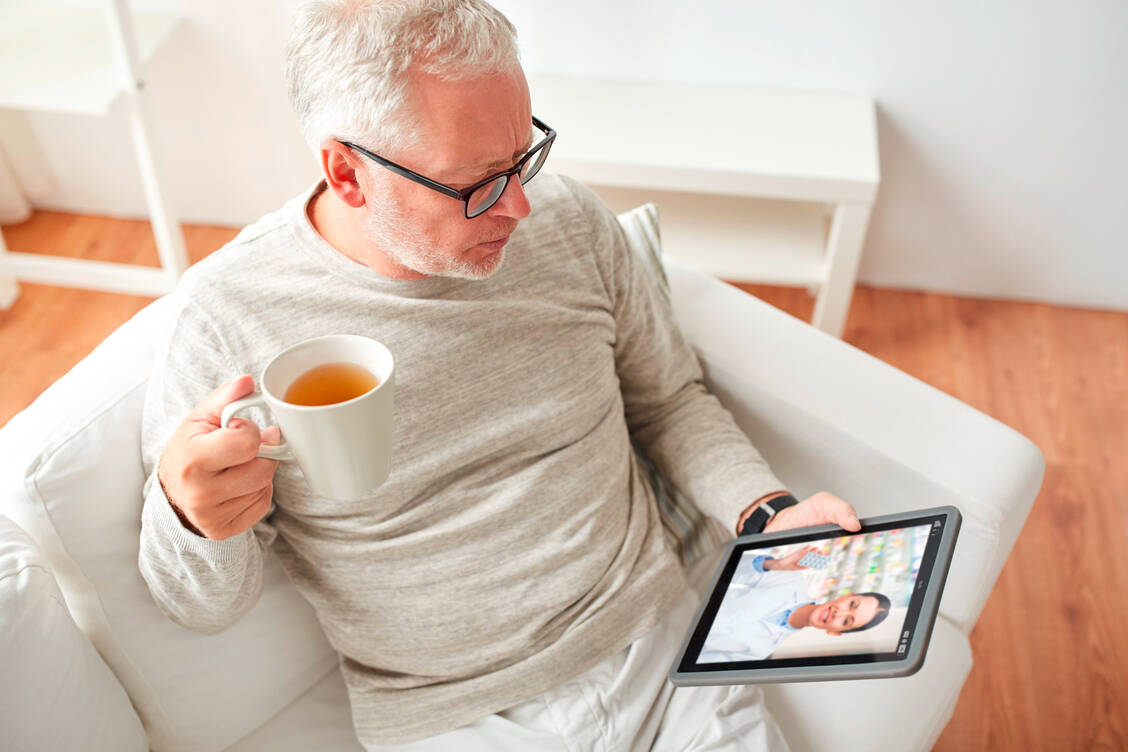 Für 2022 sind neue Funktionen im DAV-Portal geplant, unter anderem ein Tool zum Angebot pharmazeutischer Videosprechstunden. / Foto: Adobe Stock/lev dolgachov