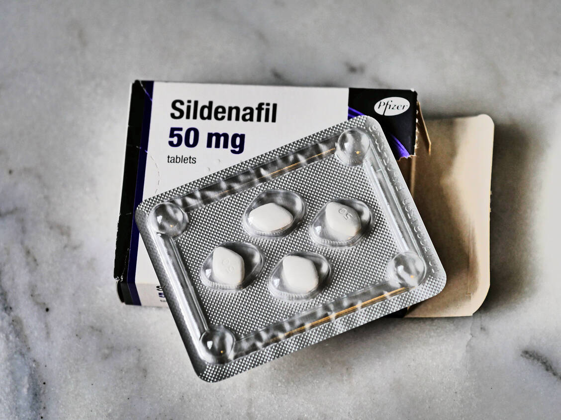 Der PDE5-Hemmer Sildenafil (Viagra®) und die dazugehörigen Generika könnten in Deutschland schon bald aus der Verschreibungspflicht entlassen werden. / Foto: Imago Images/Jürgen Ritter