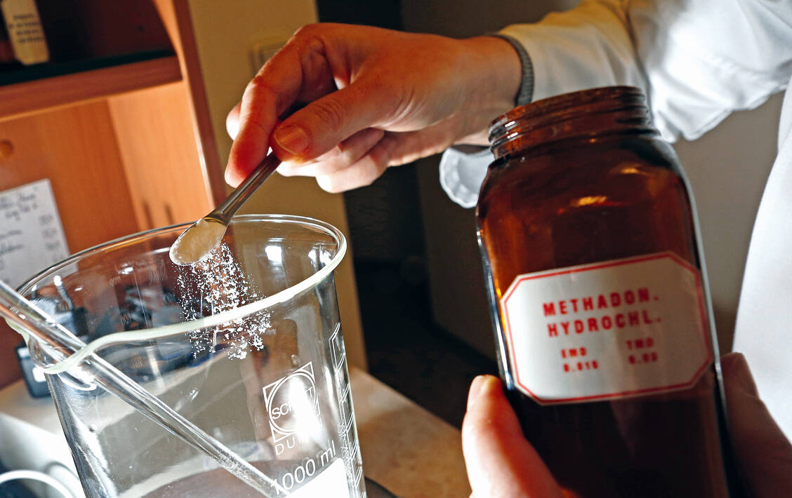 Methadon hat seinen festen Platz in der Substitutionstherapie von Opiatabhängigen. In der Onkologie gibt es für den Einsatz dagegen kaum Evidenz. / Foto: picture alliance/APA/picturedesk.com