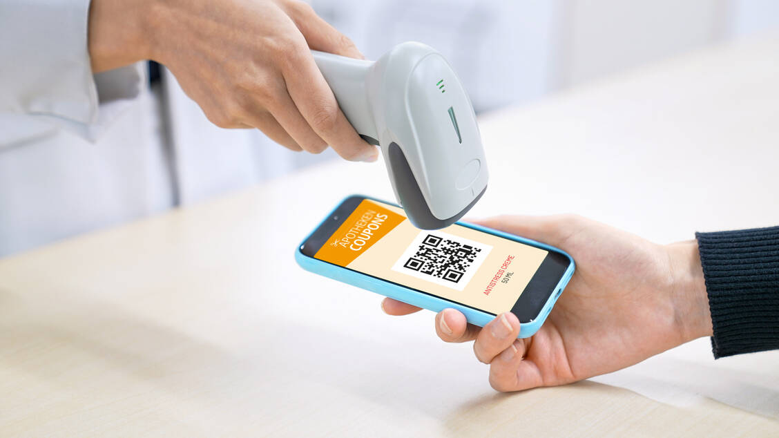 Mehrere tausend Apotheken können ab sofort digitale Coupons über den Clearing-Anbieter Kyte-Tec abrechnen. / Foto: Copyright (c) 2020 metamorworks/Shutterstock.  No use without permission.