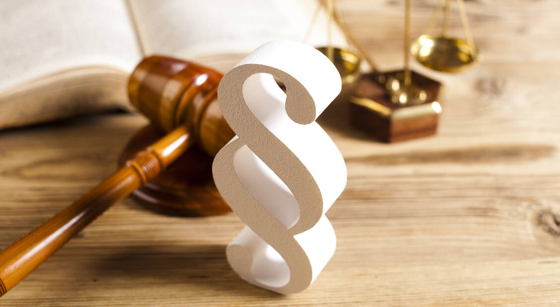 Die Richter am obersten Deutschen Gericht weisen die Klage auf Schmerzensgeld und materiellen Schadenersatz ab.  / Foto: Adobe Stock/Sebastian Duda