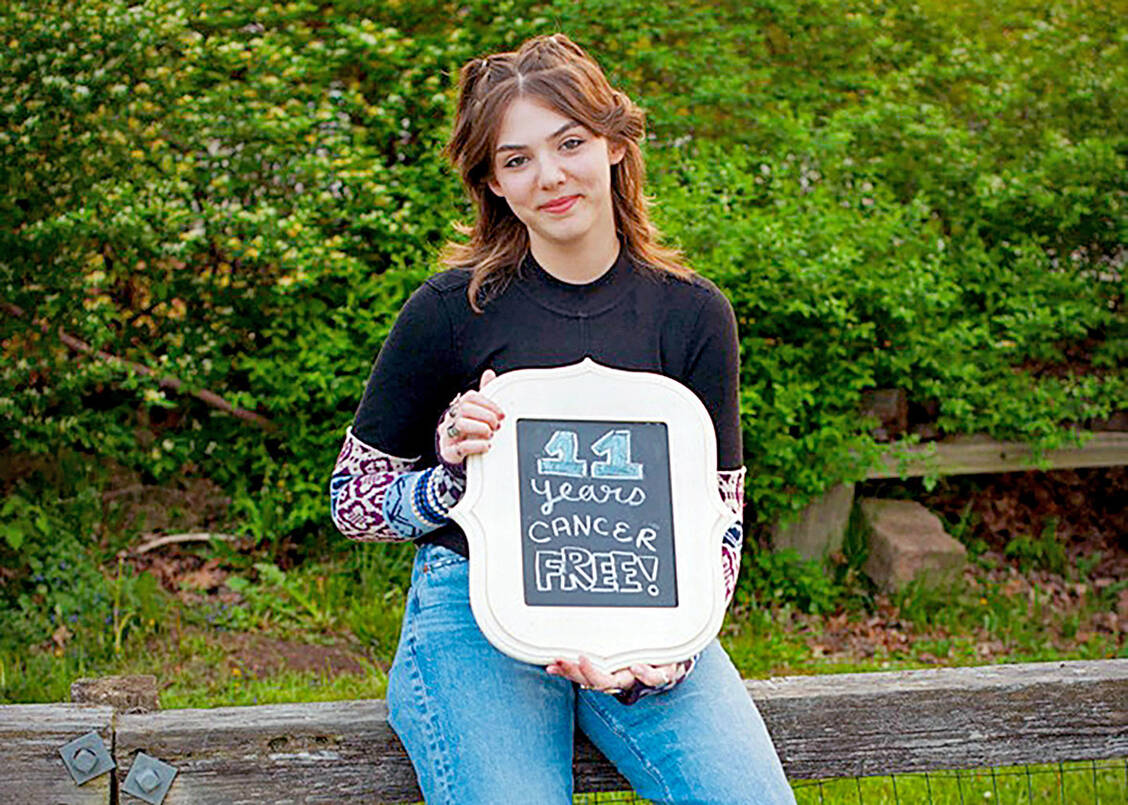 Emily Whitehead litt an akuter lymphoblastischer Leukämie und wurde 2012 als erstes Kind mit einer CAR-T-Zelltherapie behandelt. Sie gilt seitdem als krebsfrei. Ihre Eltern Tom und Kari veröffentlichten jedes Jahr ein Foto ihrer Tochter auf der Website ihrer Stiftung, zum letzten Mal am 10. Mai 2023. Emily ist nun 18 Jahre alt und gilt als geheilt. / Foto: privat