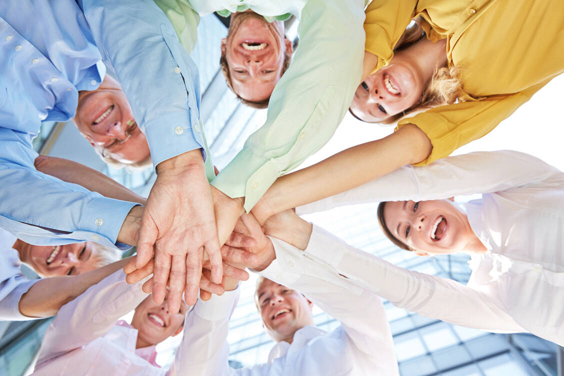 »Arbeiten im Team«, das ist eines der vielen Themen, zu dem es auf der Expopharm Impuls Veranstaltungen geben wird. / Foto: Fotolia/Robert Kneschke