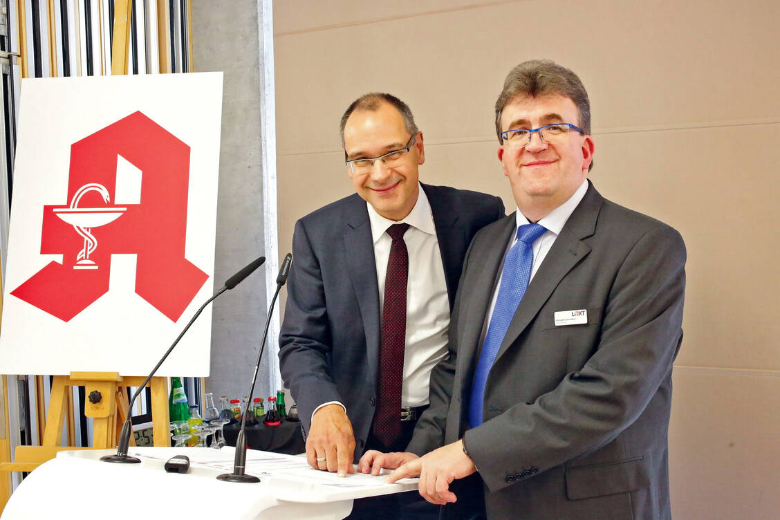 Der Vorsitzende des Thüringer Apothekerverbands, Stefan Fink, und der Thüringer Kammerpräsident Ronald Schreiber eröffneten den 16. Thüringer Apothekertag (Archivbild).  / Foto: Alois Mueller.info@amfotos.com
