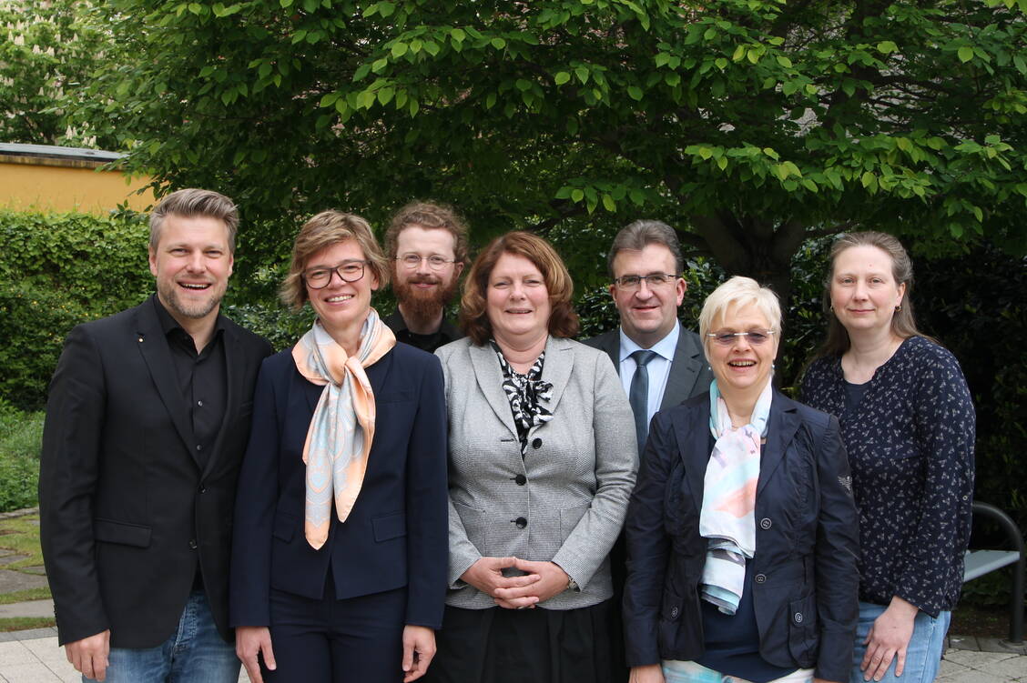 Der neue Vorstand der Landesapothekerkammer Thüringen (vonlinks): Dr. Jörg Wittig, Sylvia Fandrei, Matthias Zink, Sabine Kratky, Ronald Schreiber, Dr. Anke Ritter und Andrea Kern / Foto: LAKT