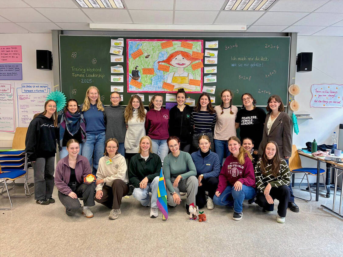 Frauen sind in Führungspositionen immer noch in der Minderzahl. Ein Trainings-Wochenende vermittelte Pharmaziestudentinnen Fähigkeiten, die für eine gute Führung hilfreich sind. / © privat
