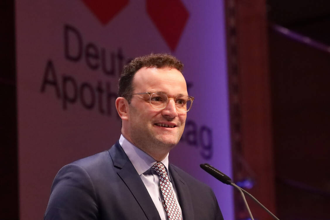 Auch in diesem Jahr wird Bundesgesundheitsminister Jens Spahn (CDU) mit den Delegierten auf dem Deutschen Apothekertag diskutieren. Die PZ überträgt live. / Foto: PZ/Alois Mueller