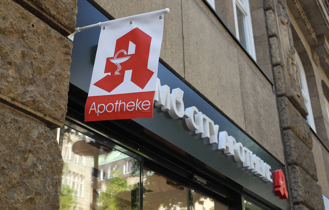 Apotheke vor Ort braucht es nicht nur in der Innenstadt, sondern auch in den wirtschaftlich weniger attraktiven Quartieren der Großstadt. / Foto: Imago/Hanno Bode