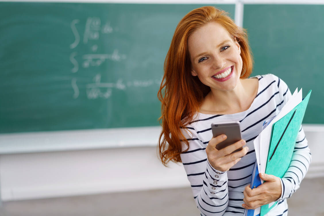 Als Mitglied im Studentenclub hat man unter anderem Zugang zur »Univox Lern-App«. Damit können Studierende für jede Prüfung mit auf die jeweilige Universität abgestimmten Fragen lernen. / Foto: Adobe Stock / contrastwerkstatt