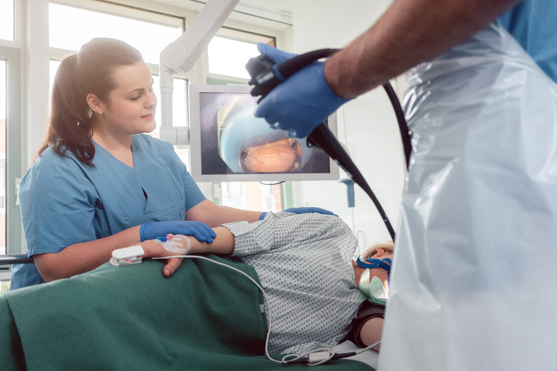 Eine gastroösophageale Refluxkrankheit (GERD) ist eine Erkrankung des Übergangs vom Magen zur Speiseröhre; jedoch haben 70 Prozent der Patienten einen endoskopischen Normalbefund, das heißt keine sichtbare Refluxösophagitis. / Foto: Adobe Stock/Kzenon