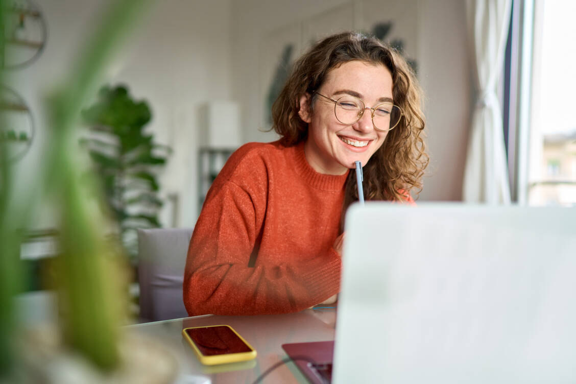 Der interprofessionelle Masterstudiengang AMTS findet vorwiegend digital statt. / Foto: Adobe Stock/insta_photos