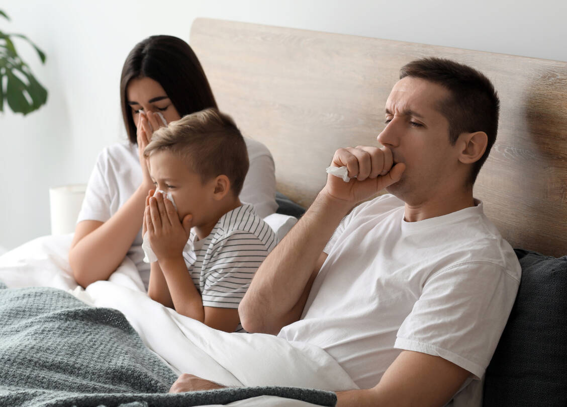 Hier hat die Erkältung die ganze Familie erwischt. / Foto: Shutterstock/Aquarius Studio