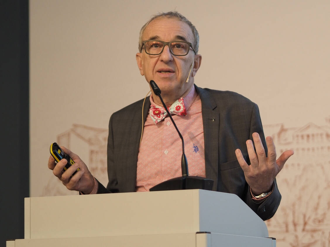 Professor Dr. Wolfgang Schütte / © AKSA