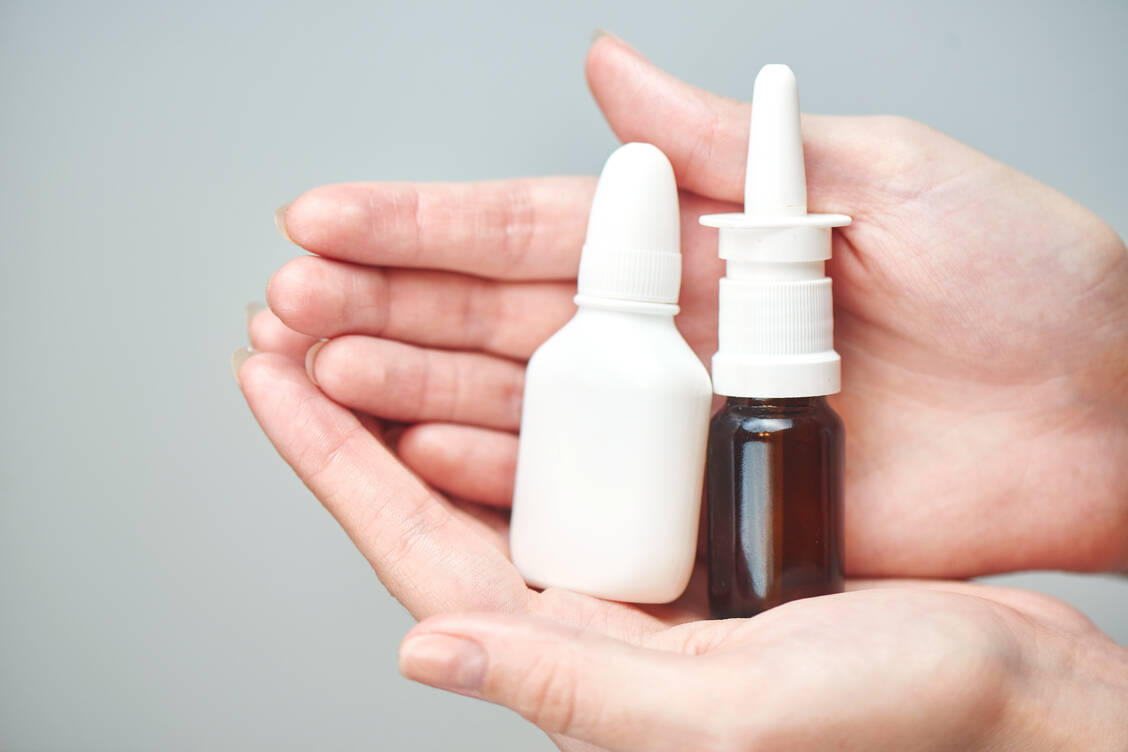 Hilfreiche Begleiter für Menschen mit allergischer Rhinitis / Foto: Adobe Stock/amixstudio