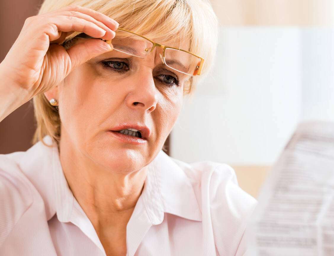 Die Fülle an möglichen Neben- und Wechselwirkungen der Azolantimykotika kann Patienten und ihre Angehörigen verunsichern. Apotheker können hier beraten und nützliche Empfehlungen geben. / Foto: Adobe Stock/Kzenon