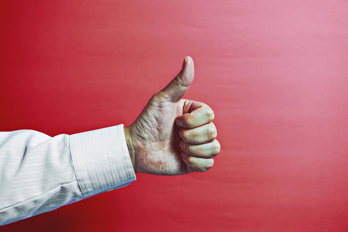 Offizielle Danksagung: Die Spitzen der Apothekerschaft haben sich heute bei den öffentlichen Apotheken für ihr große Engagement bedankt. / Foto: Adobe Stock/Kana Design Image