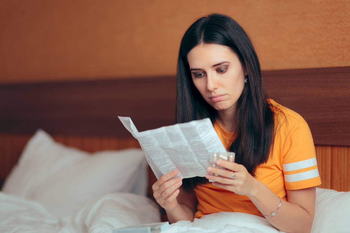 Viele Frauen sorgen sich, ob ihr Medikament dick macht. / © Shutterstock/Nicoleta Ionescu