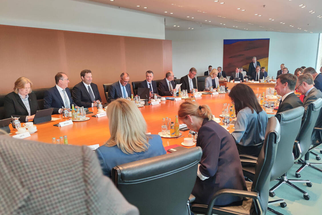 Nachdem Bundesfinanzminister Klingbeil noch Gesprächsbedarf hatte, steht die Verordnung zur Erhöhung des Fixums nun auf der Tagesordnung. / © Imago/dts Nachrichtenagentur