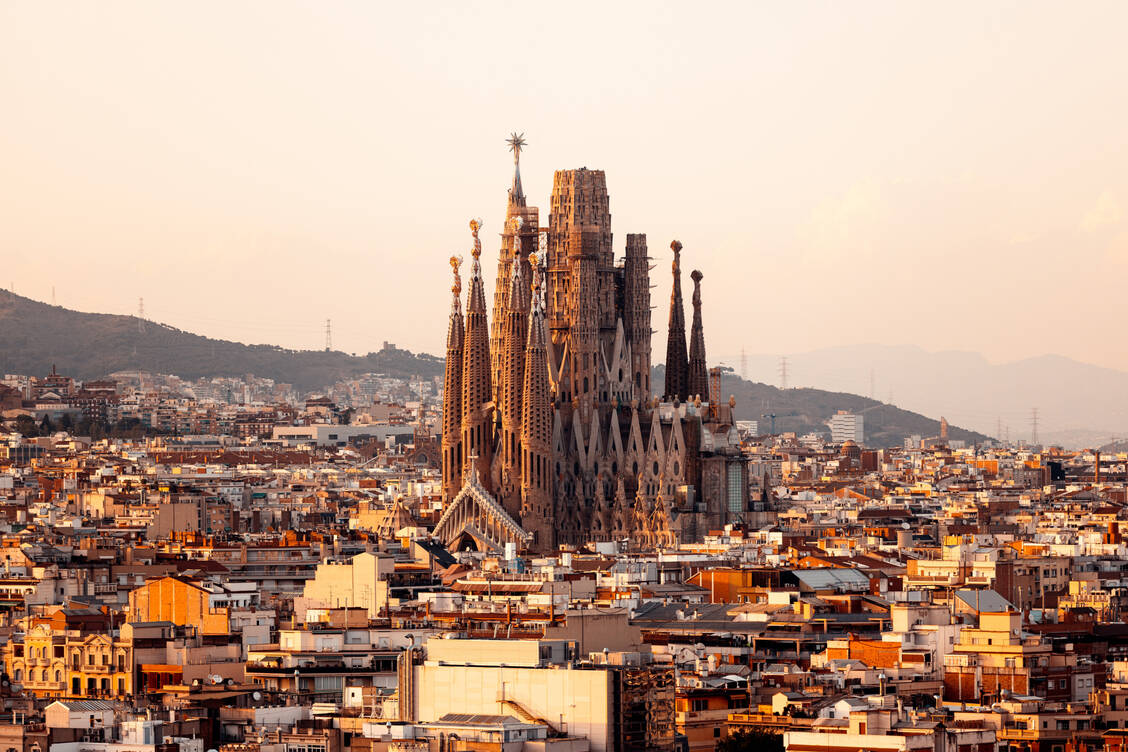 Als erste europäische Stadt meldete Barcelona in diesem Jahr Funde von Polioviren im Abwasser.  / © Getty Images/Alexandr Spatari