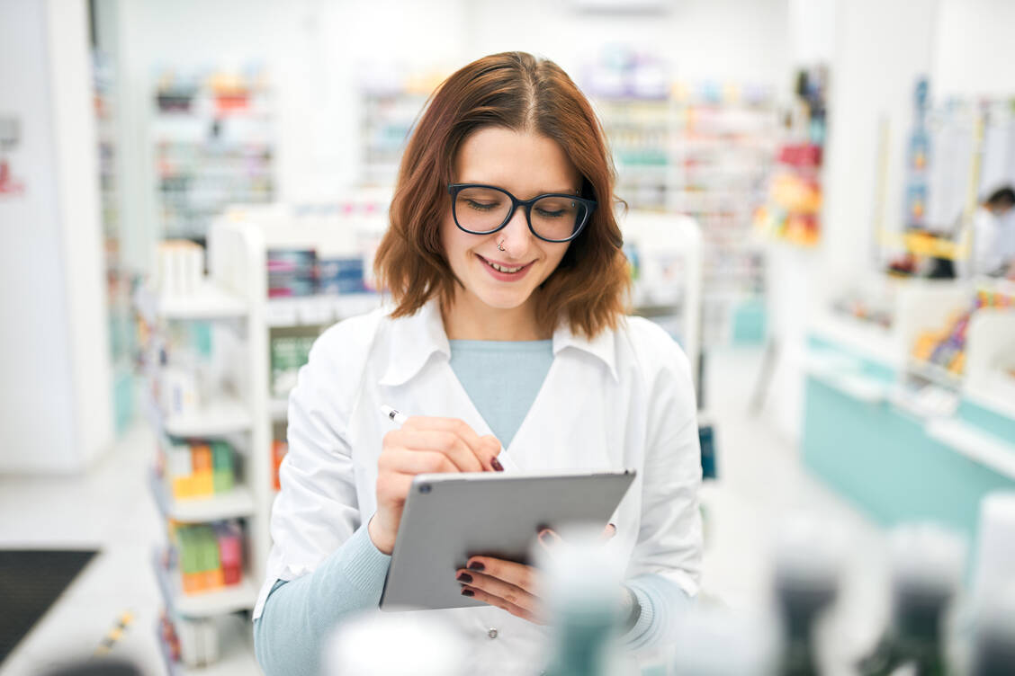 Das Video erklärt unter anderem, wie die Richtlinie umgesetzt werden kann. / Foto: Getty Images/Sergey Mironov