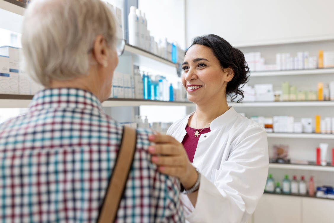 Die Förderinitiative hat das Ziel, die Etablierung der Pharmazeutischen Betreuung in Deutschland zu fördern. / © Getty Images/Luis Alvarez