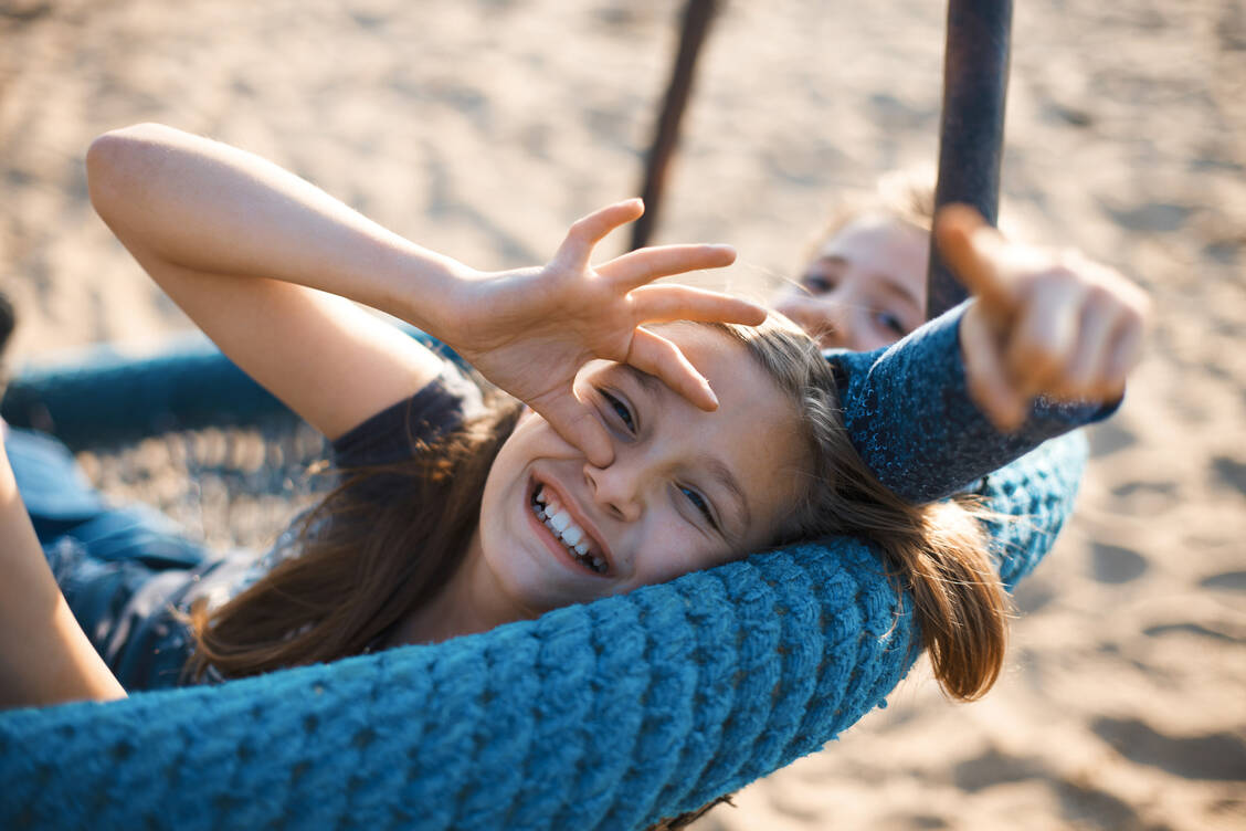Bewegung an der frischen Luft entspannt – auch den Augapfel.  / Foto: Adobe Stock/Christian Schwier