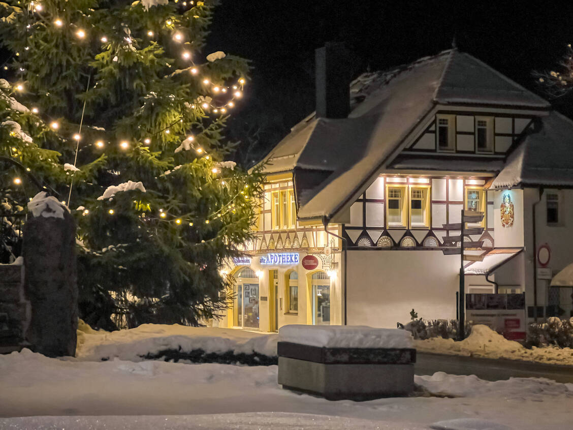Auch Weihnachten halten die Apotheken wie gewohnt die Stellung. Wir wünschen auch allen im Notdienst frohe Feiertage! / Foto: Imago/Frank Drechsler