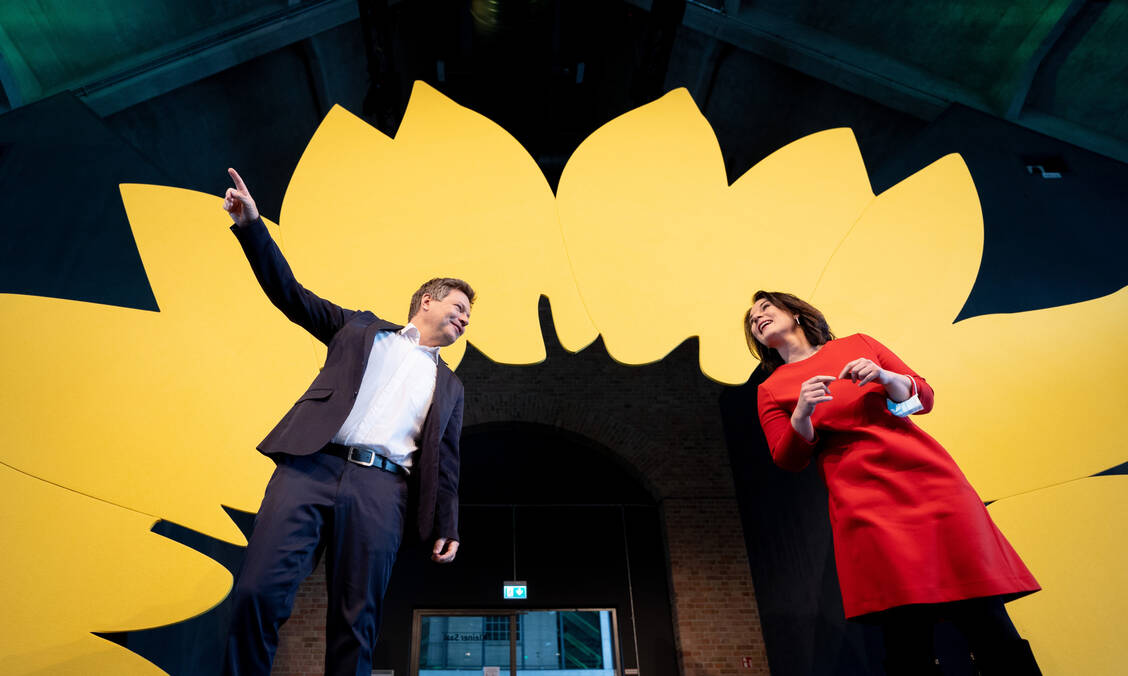 Die beiden Vorsitzenden der Grünen, Robert Habeck und Annalena Baerbock haben am heutigen Freitag den Entwurf ihres Bundestagswahlprogramm vorgelegt. / Foto: picture alliance/dpa | Kay Nietfeld