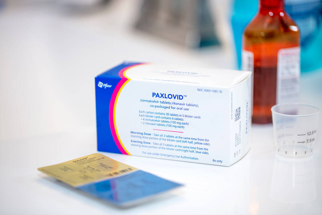 Seit Sommer des vergangenen Jahres gab es das Covid-19-Therapeutikum Paxlovid direkt aus der Arztpraxis – ohne dass eine Apotheke beteiligt war. / Foto: Adobe Stock/Stuart Monk