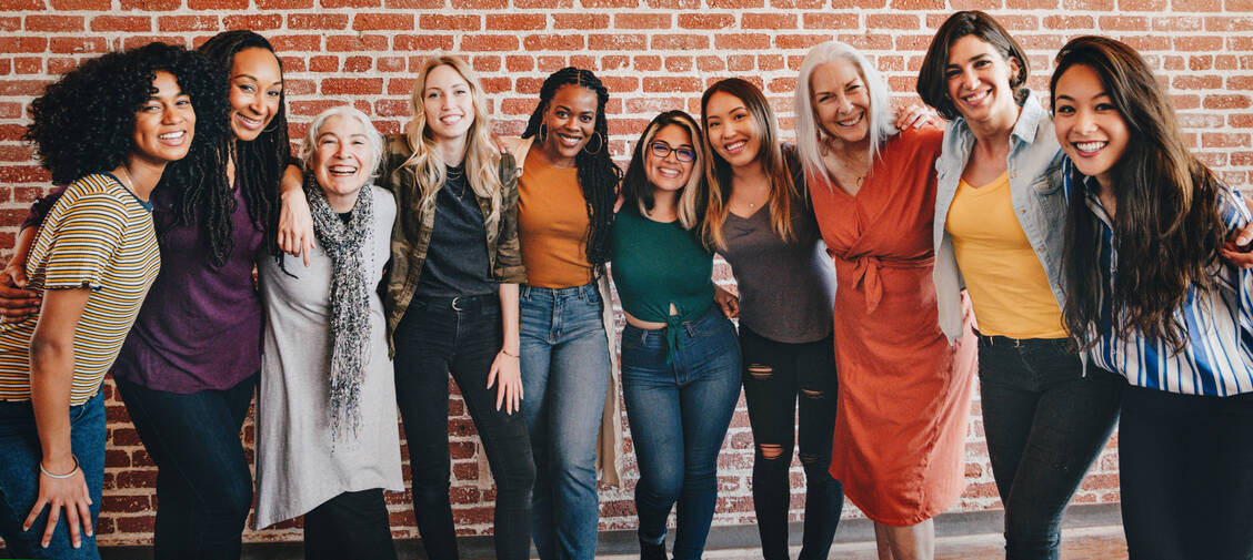 Frauengesundheit und ist ein riesiger Markt – doch noch immer haben es Innovationen in der Branche schwer. Einblicke in einen oft unterschätzten Markt, in dem Frauen nicht nur Zielgruppe, sondern auch Gründerinnen und Unternehmerinnen sind.  / Foto: Adobe Stock/Rawpixel