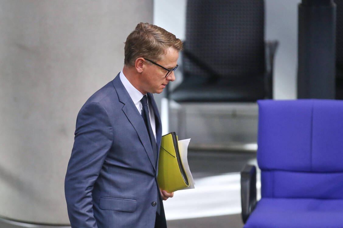 Wenige Tage vor dem geplanten Kabinettstermin für eine Pflegereform sind die Fronten zwischen Union und SPD verhärtet. / © Imago/dts Nachrichtenagentur