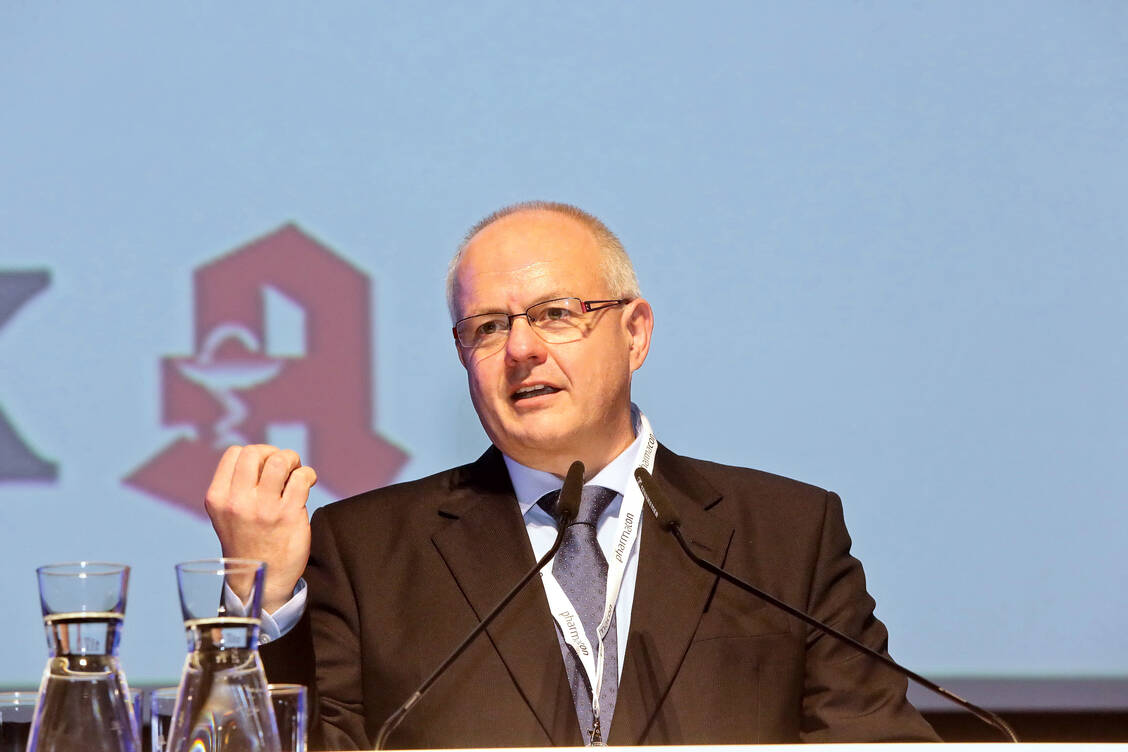 BAK-Präsident Andreas Kiefer begrüßt die Änderungswünsche des Bundesrats am Reformpaket für die Apotheken. Dennoch mahnt er zur Eile. / Foto: PZ/Alois Müller
