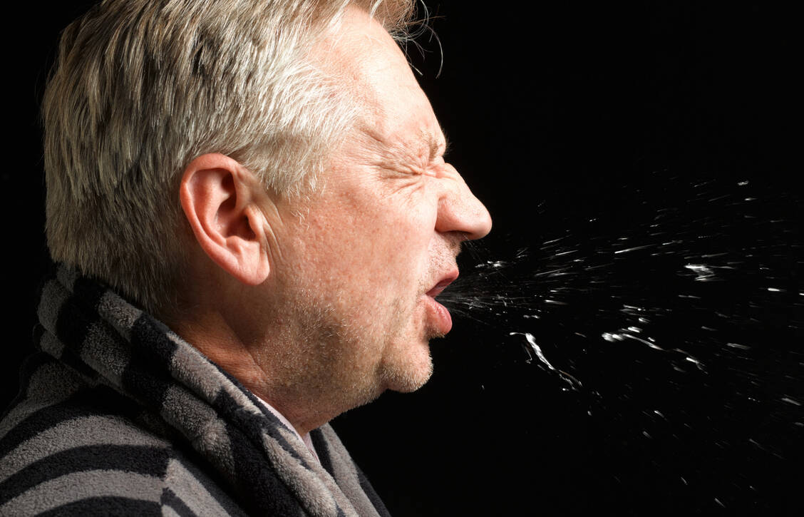 Ziemlich eklig, aber offenbar hilfreich: Videos, die den Betrachter fürchten lassen, sich mit SARS-CoV-2 anzustecken, lösen bereits eine Immunantwort gegen das Coronavirus aus. / Foto: Getty Images/Peter Dazeley