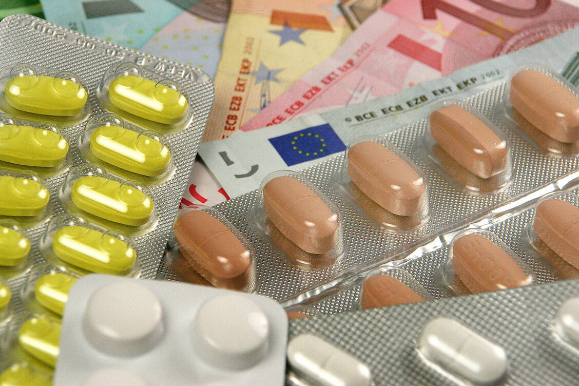 Beim »Hauptstadt Summit« des »House of Pharma« diskutierten Arzneimittelexpertinnen und -experten über die Sicherung der Lieferketten. / Foto: imago images/McPHOTO
