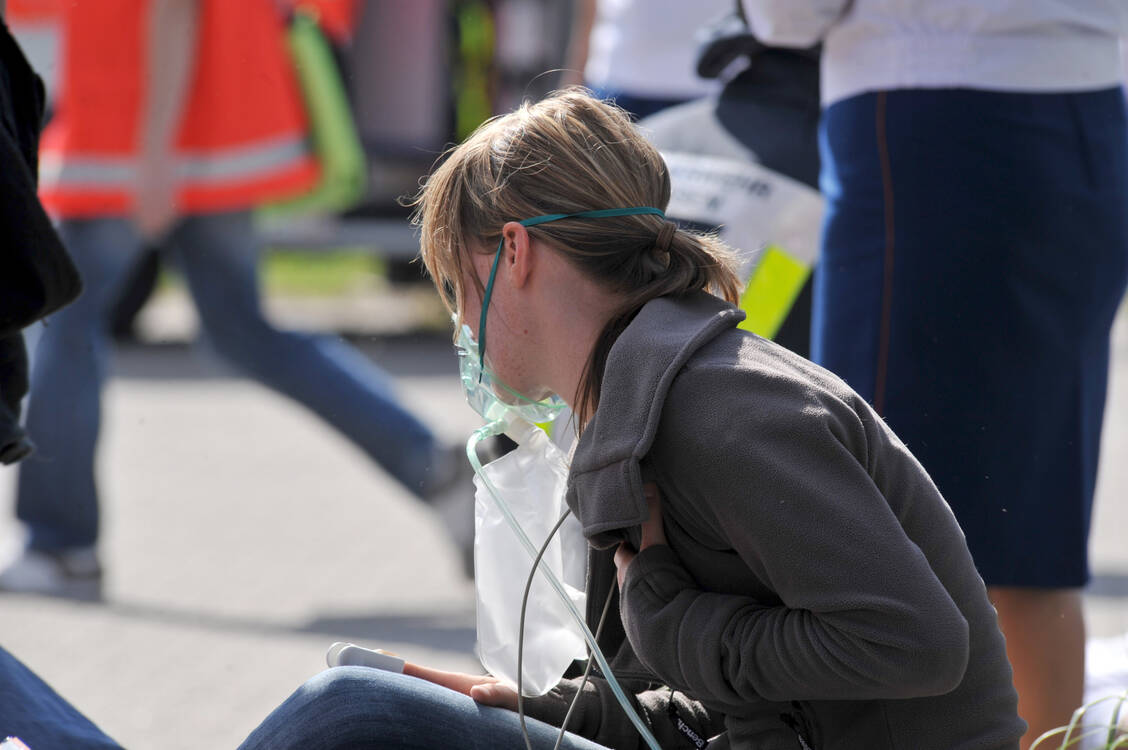 Bei Verdacht auf ein Inhalationstrauma, zum Beispiel durch Brandgase, sollten die Patienten in spezialisierten Zentren versorgt werden. / Foto: Adobe Stock/Marcel Paschertz