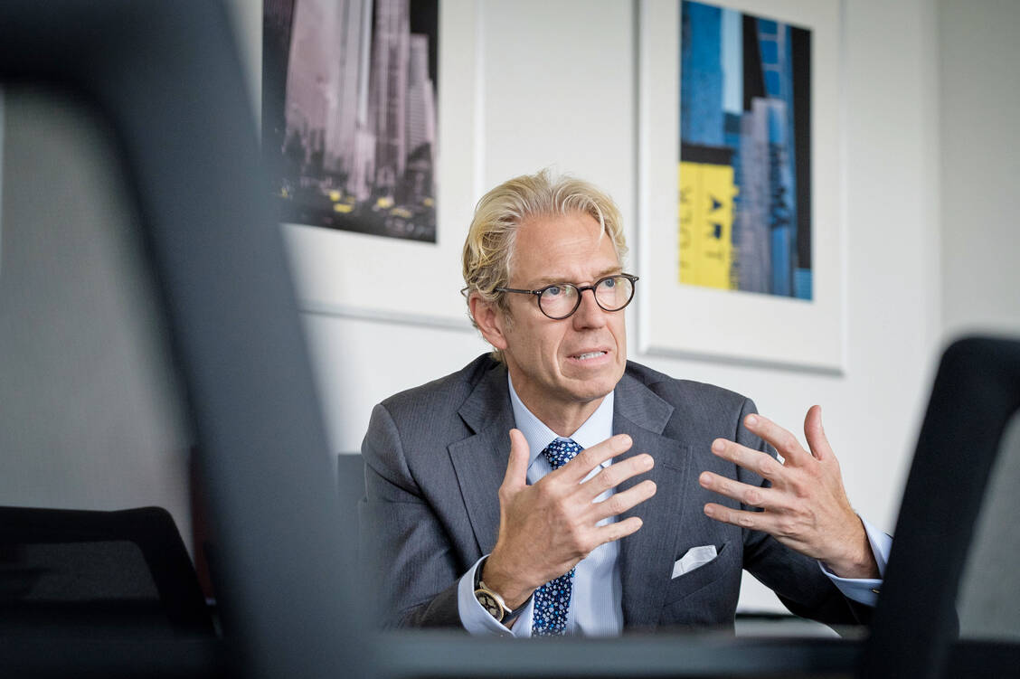 Der Vorsitzende der Kassenärztlichen Bundesvereinigung (KBV), Andreas Gassen, schlug Strafzahlungen für Kassenpatienten vor, die ihre Gesundheitskarte wie eine »Flatrate« nutzten.  / Foto: PZ/Wagenzik