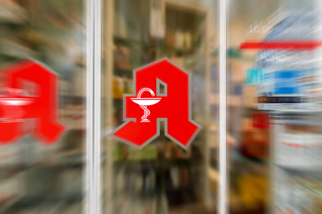 Nach einem Beschluss der Gesellschafterversammlung der Gematik müssen alle Apotheken ab September dieses Jahres »E-Rezept-ready« sein. / Foto: imago images/Future Image