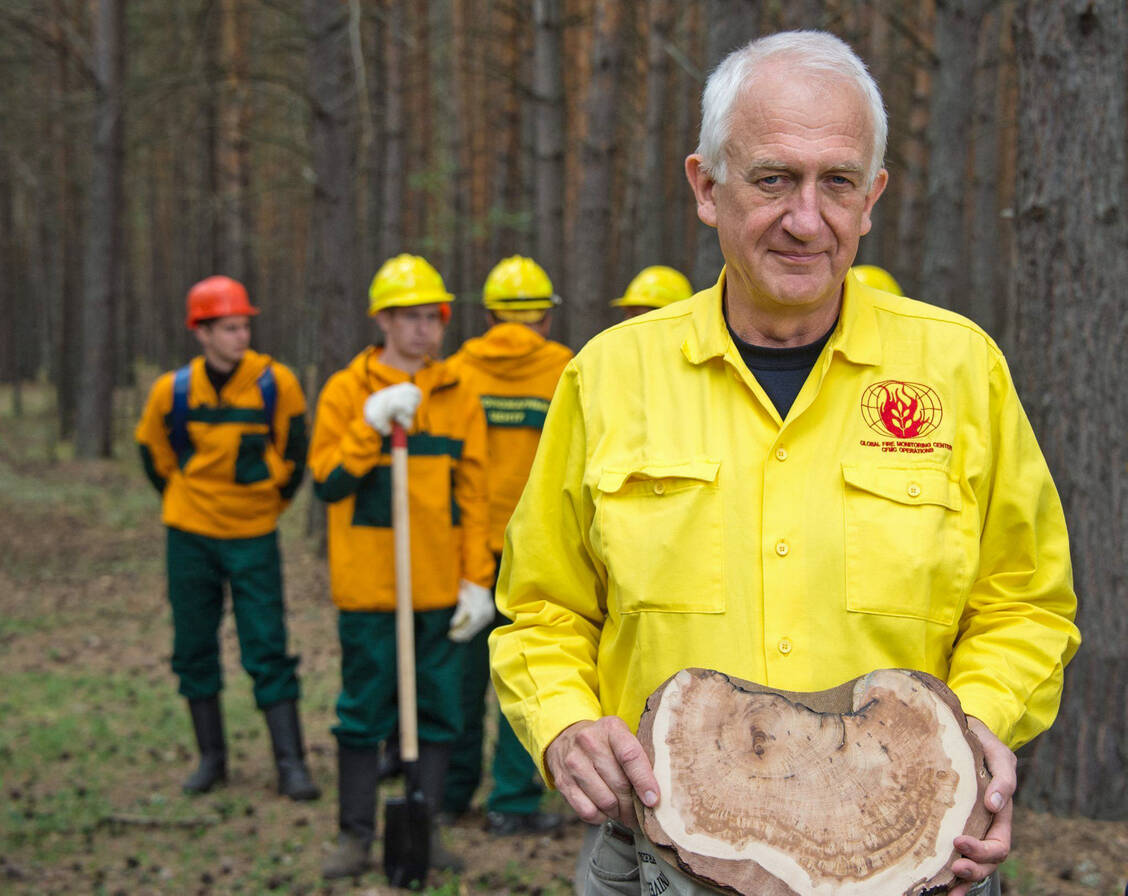 Herr der Brände: Europas einziger Feuerökologe Professor Dr. Johann Georg Goldammer berichtet im PZ-Interview, warum kontrolliertes Feuerlegen sinnvoll sein kann. / Foto: Foto: Global Fire Monitoring Center