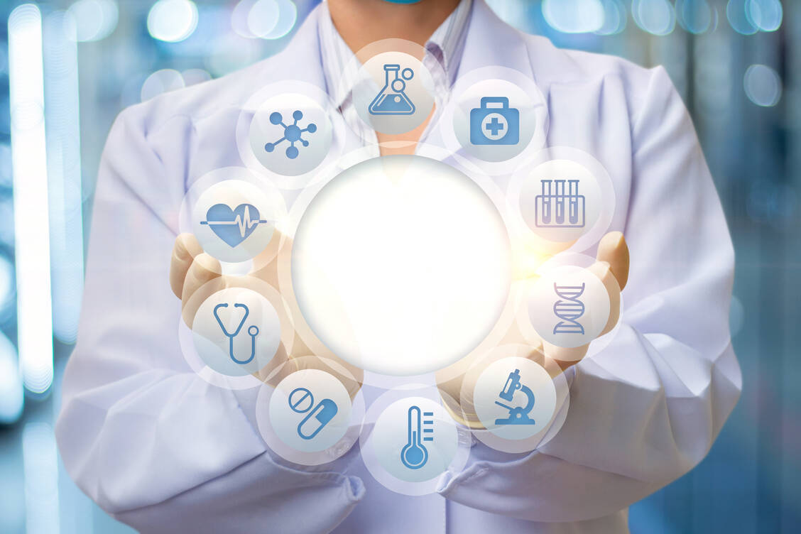 Um als Apothekeninhaber Zugriff auf die Telematik-Infrastruktur zu erlangen, bedarf es einer Institutionskarte, die sogenannten Security Module Card Typ B (SMC-B). / Foto: Adobe Stock/ NATALIMIS