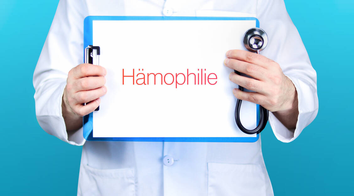 Bald könnte es einen neuen Wirkstoff geben, von dem sowohl Hämophilie-A- als auch Hämophilie-B-Patienten profitieren können. / Foto: Adobe Stock/MQ-Illustrations