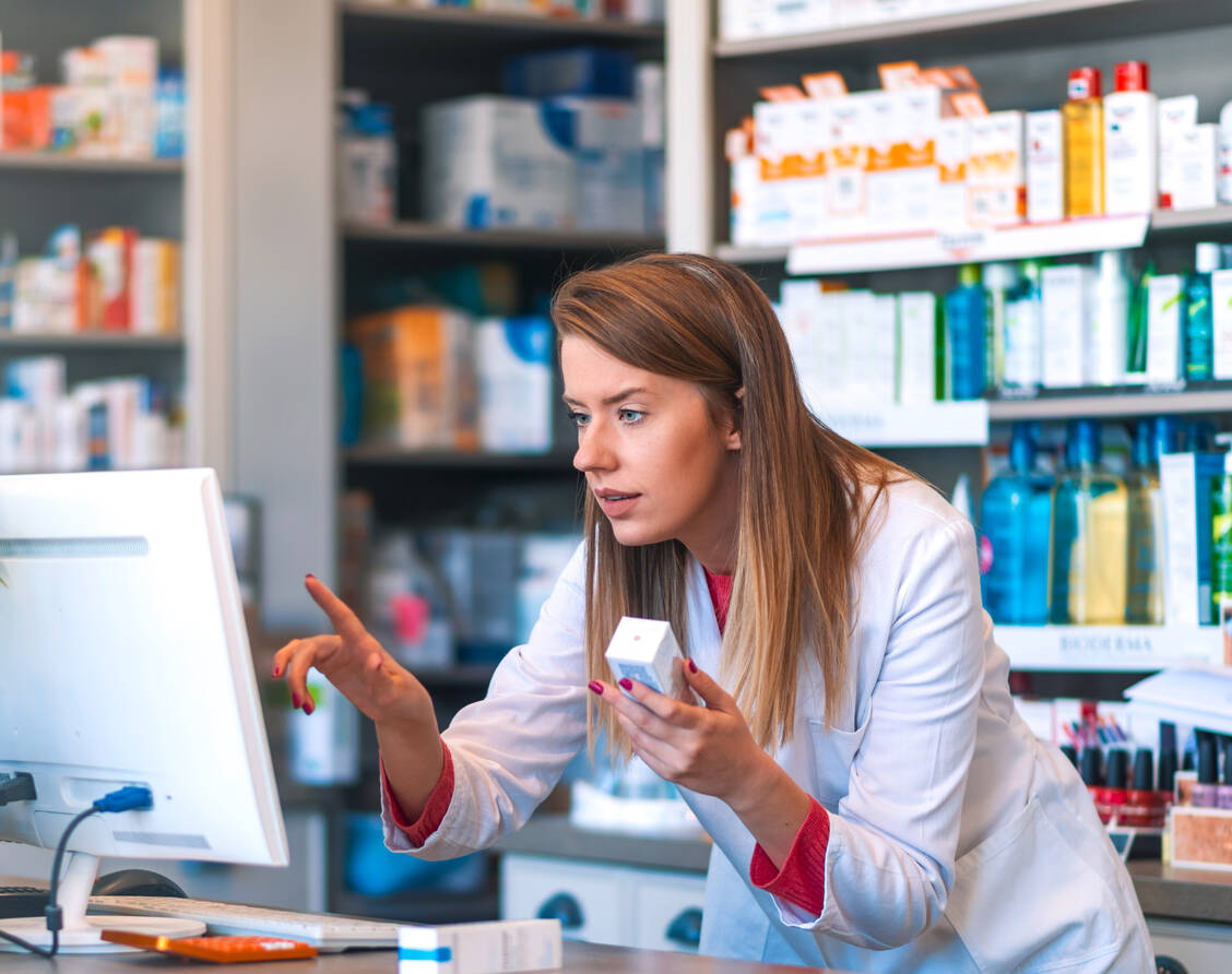 Pharmazeuten im Praktikum sollte ein Zeitraum zur Verfügung gestellt werden, in welchem sie sich in Ruhe ihrer Ausbildung widmen können, meint der BPhD. / Foto: Adobe Stock/Dragana Gordic