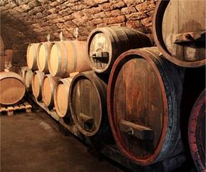 Wie der Weinjahrgang 2015 wird, ist noch nicht ganz sicher. Dass der Arzneistoff-Jahrgang 2015 ziemlich gut war, steht jedoch fest.
<p class="fotonachweis">Foto: Fotolia/Panoramo</p>