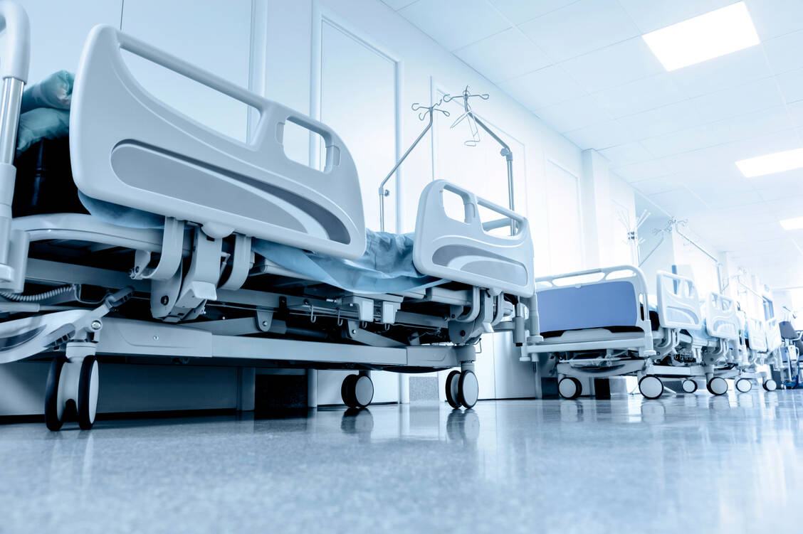 Der Bundesgesundheitsminister plant, die Krankenhäuser stärker zu entlasten. Vor allem die Bürokratie bei Abrechnungen will er reduzieren.  / Foto: iStock/Andrei Malov
