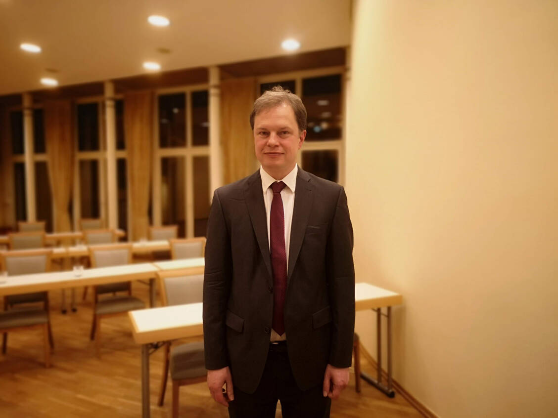 Aus Sicht von Georg Zwenke, Geschäftsführer des Hamburger Apothekervereins, leisten die Apotheken beim Sichtbezug »sehr gute Arbeit«. Ziel sei es, die Patienten so zu stabilisieren, dass sie ihren Alltag gut meisten könnten. / © PZ/Daniela Hüttemann