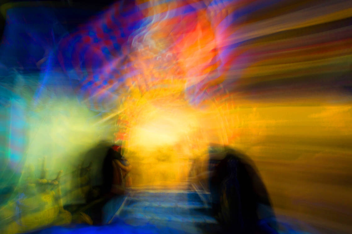 Halluzinogene Substanzen könnten Menschen mit schweren Depressionen anhaltend helfen, aber es gibt noch keine dafür zugelassenen Substanzen in Europa. / © Adobe Stock/Andreas