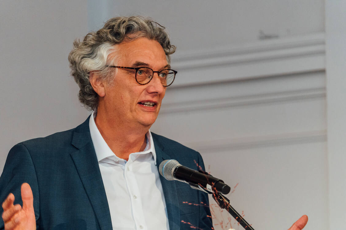 »Wenn wir nicht handeln, gefährden wir eine sichere Arzneimittelversorgung«, warnte der BPI-Vorsitzende Hans-Georg Feldmeier. / Foto: ABDA/A. Schwarz