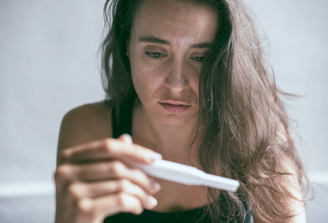 Mit 72 Prozent war im vergangenen Jahr ein Großteil der Frauen, die ihre Schwangerschaft abbrachen, zwischen 18 und 34 Jahre alt. / Foto: iStock/Rawpixel
