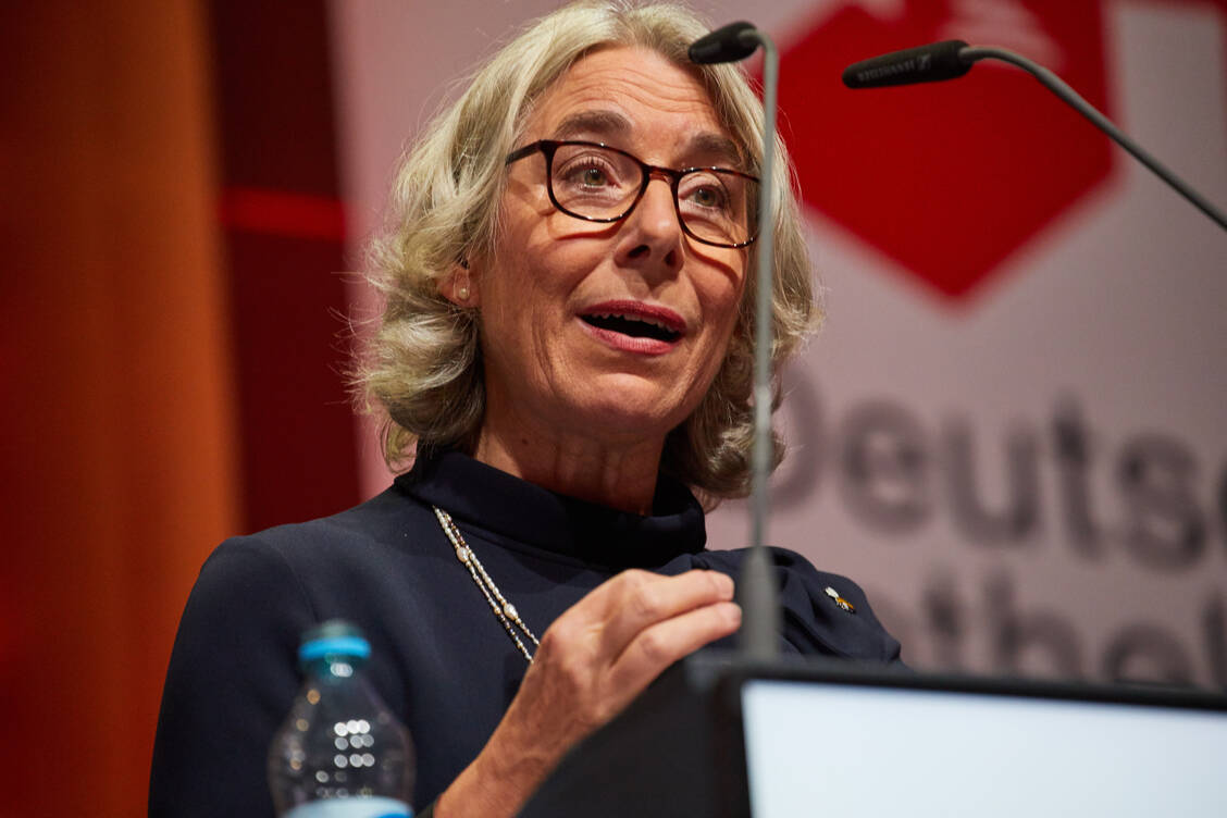 Die ABDA-Spitze rund um ABDA-Präsidentin Gabriele Regina Overwiening hat sich am vergangenen Freitag erstmals mit Bundesgesundheitsminister Prof. Karl Lauterbach (SPD) getroffen. / Foto: ABDA/Erik Hinz