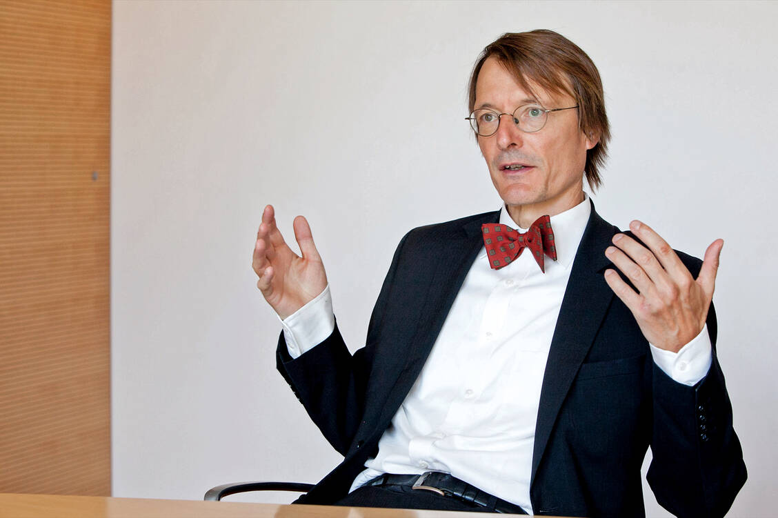 Trotz aller Kritik stärkt Karl Lauterbach dem Bundesgesundheitsminister auch den Rücken: Der Minister hatte mit Blick auf die Übernahme der Mehrheitsanteile an der Gematik viel einstecken müssen. / Foto: PZ/Kerstin Zillmer